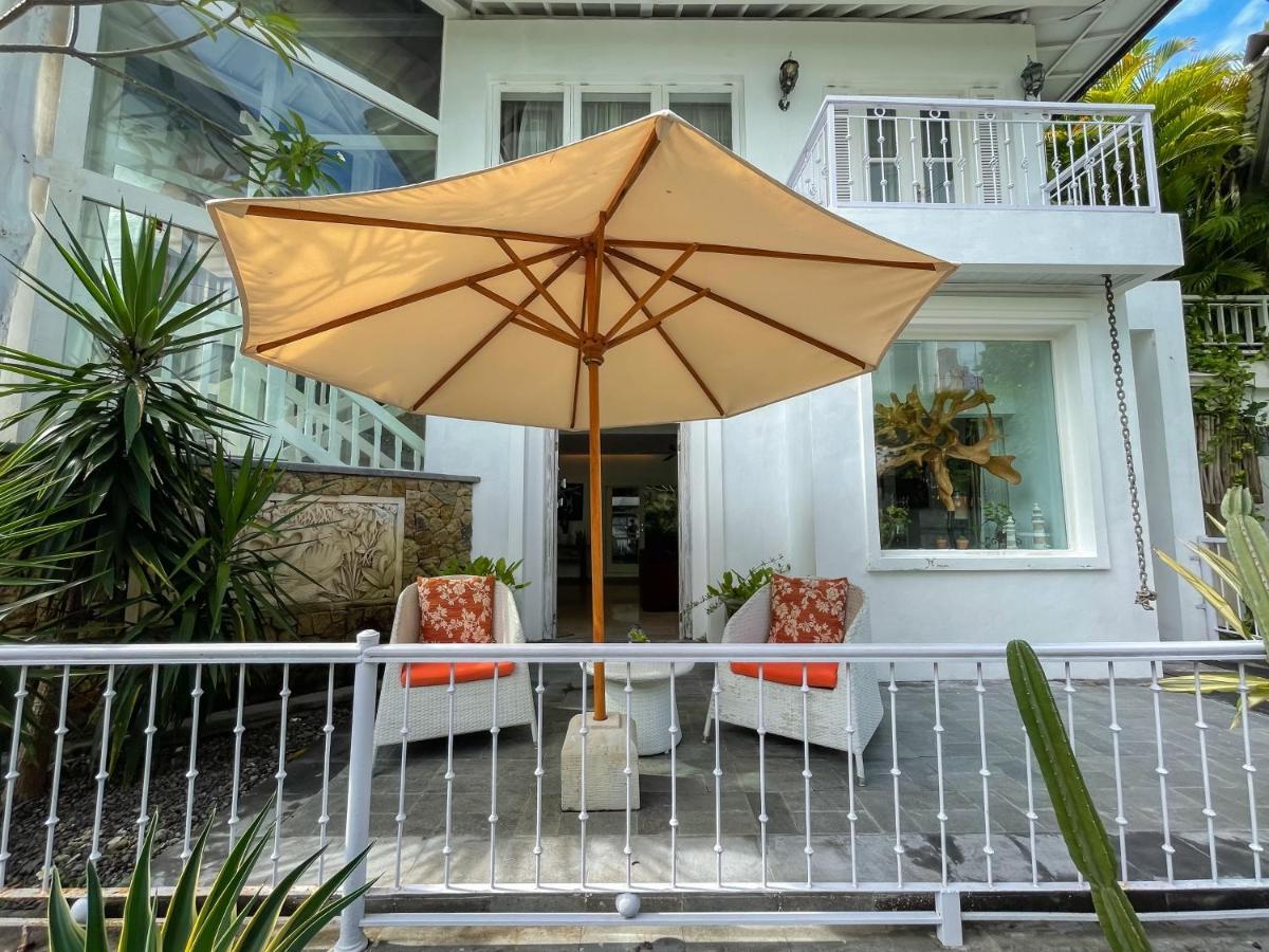 Beach House Canggu - 150M Berawa Beach Eksteriør billede